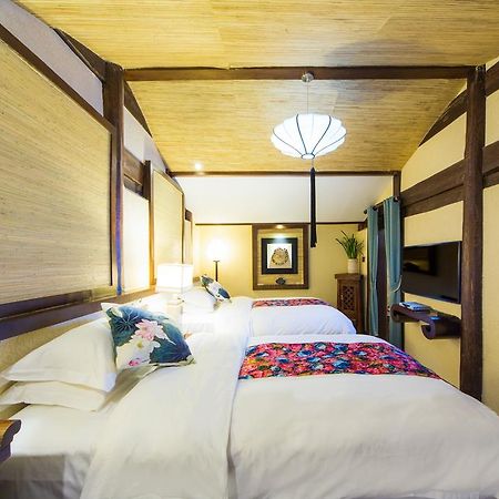 Lijiang Yuntian Palace Hotel エクステリア 写真