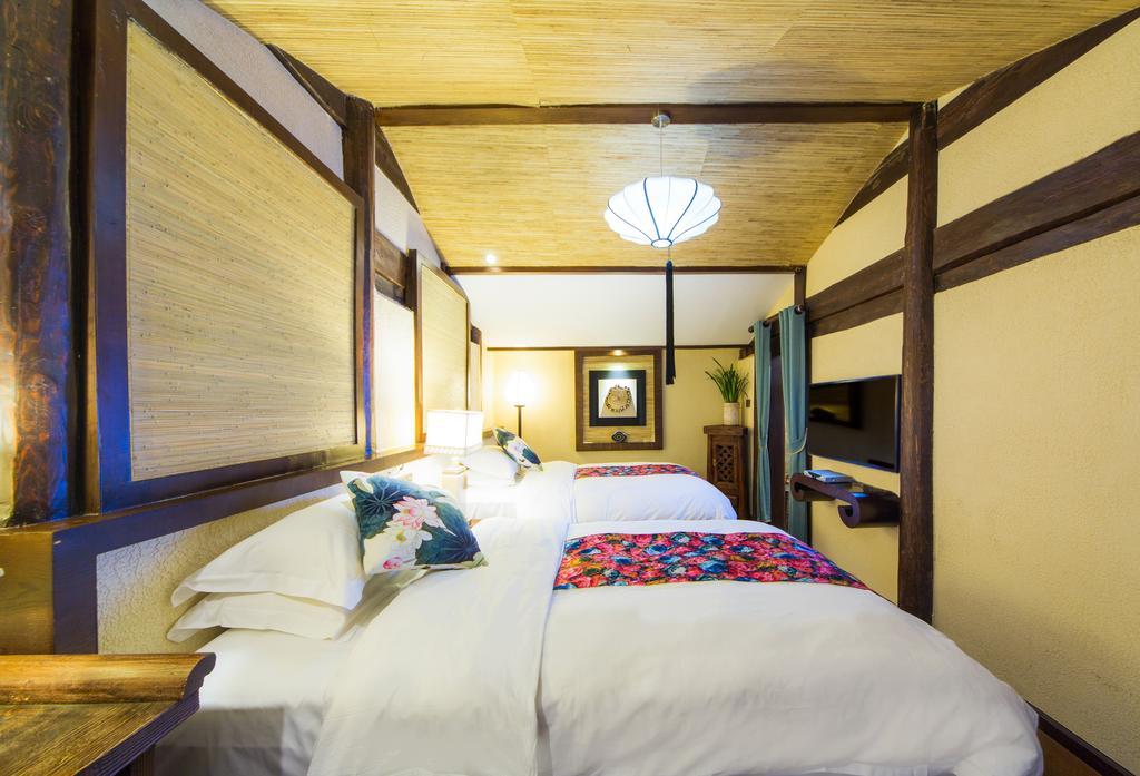 Lijiang Yuntian Palace Hotel エクステリア 写真