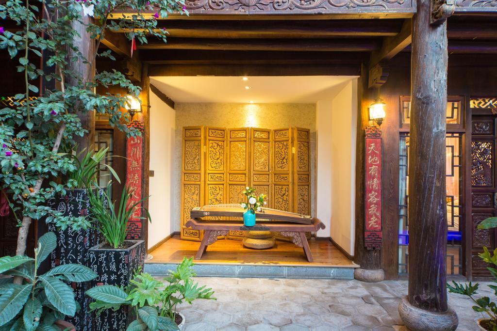 Lijiang Yuntian Palace Hotel エクステリア 写真
