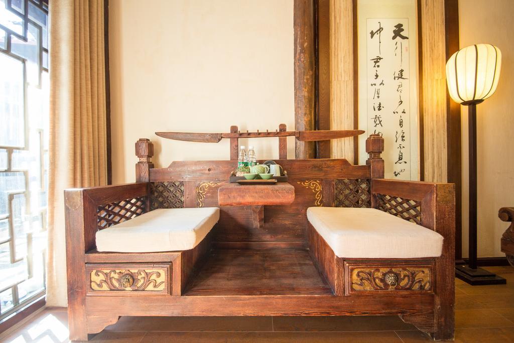 Lijiang Yuntian Palace Hotel エクステリア 写真
